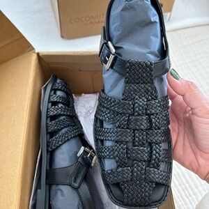 NWT Matisse Fisherman Sandal